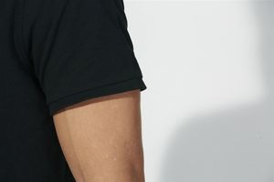 Competes Pocket | Polo manches courtes personnalisé pour homme Noir Gris chiné 5